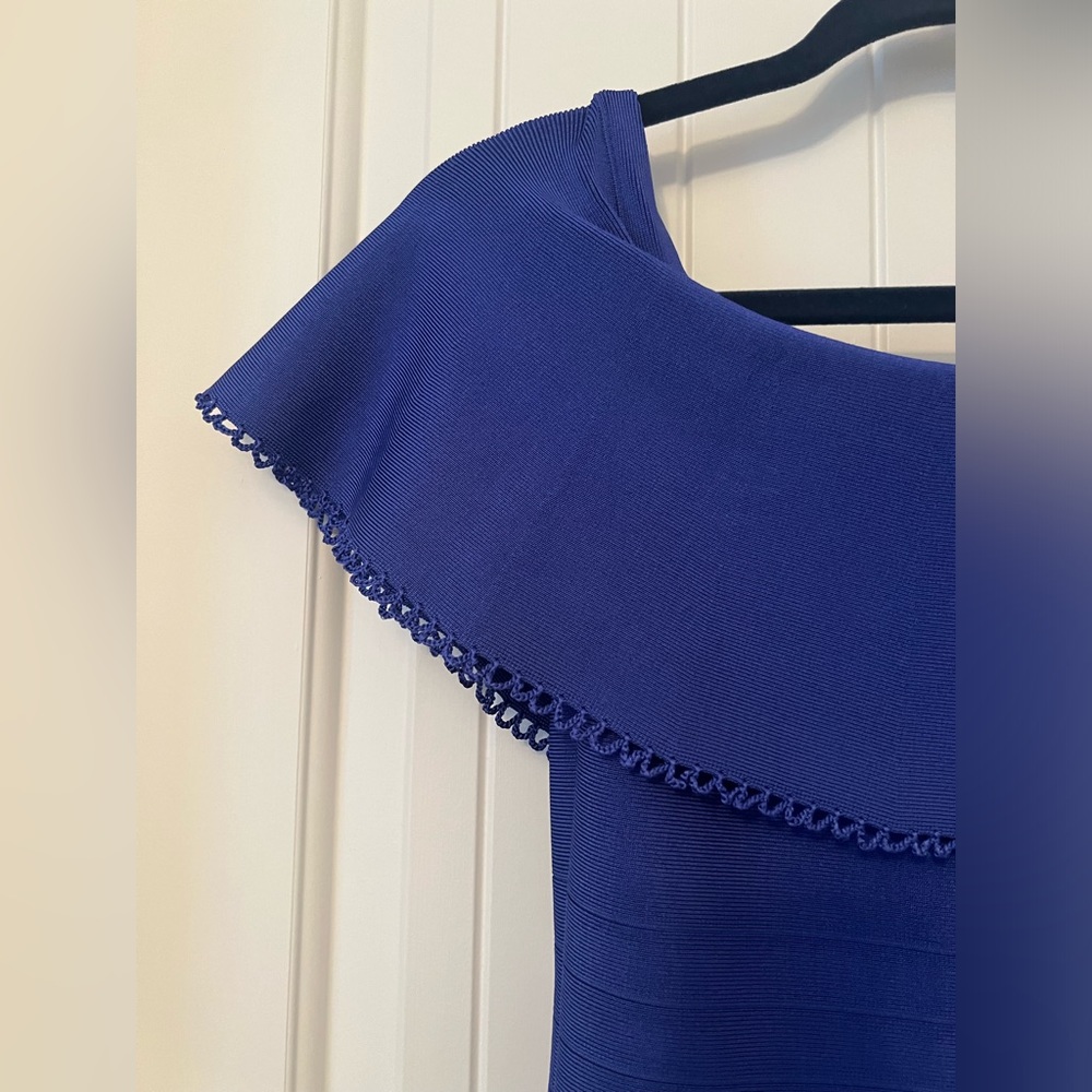 Guess by Marciano Royal blue bandage/ bodycon midi dress, Size small - Picture 5 of 9